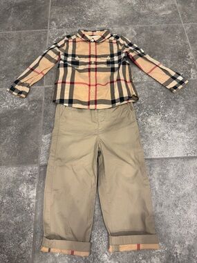 Burberry plaid button shirt beige pants 3Y